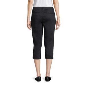 St. Johns Bay Women's Size 4 Black Secret Stretch Waistband Crop Capri Pant NWT